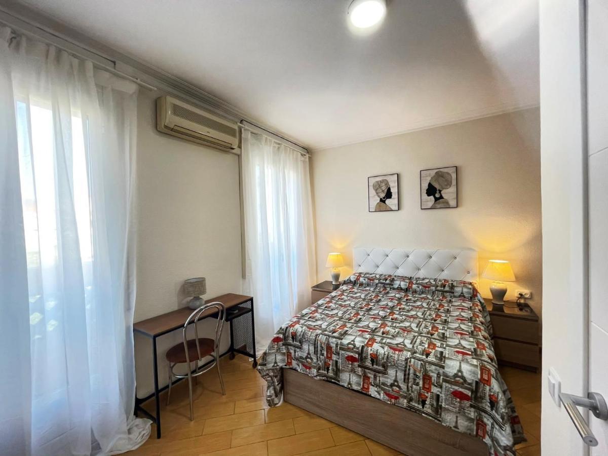 Rooms Nueva Valencia Barcelona Eksteriør bilde