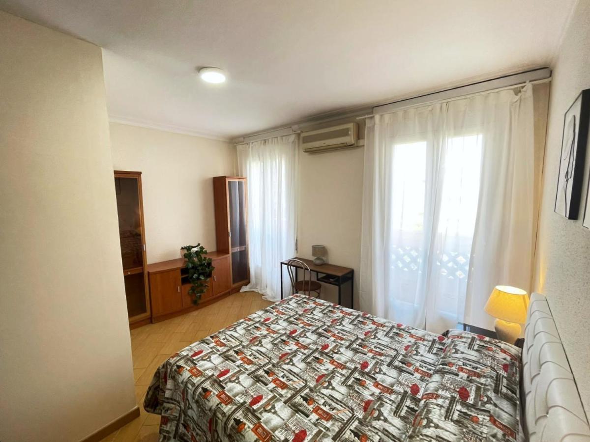 Rooms Nueva Valencia Barcelona Eksteriør bilde