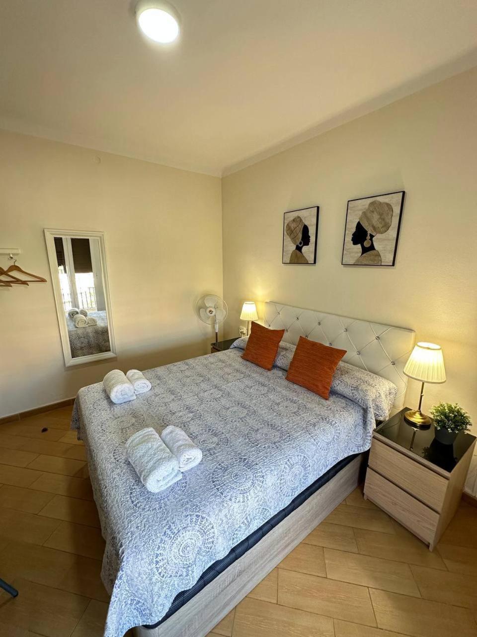 Rooms Nueva Valencia Barcelona Eksteriør bilde