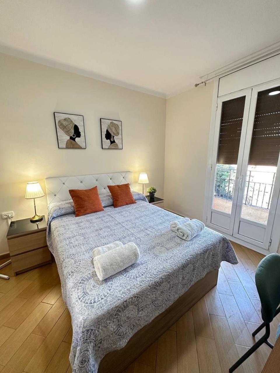 Rooms Nueva Valencia Barcelona Eksteriør bilde