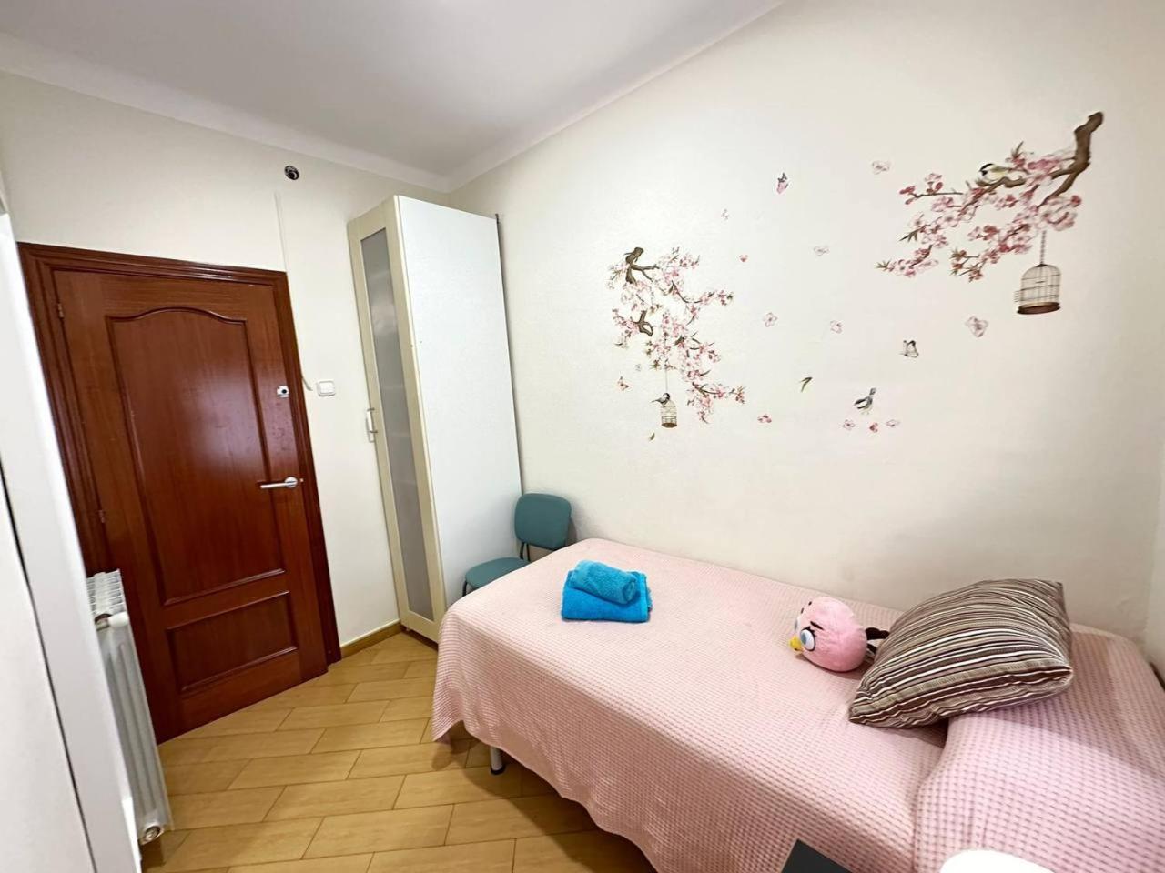 Rooms Nueva Valencia Barcelona Eksteriør bilde