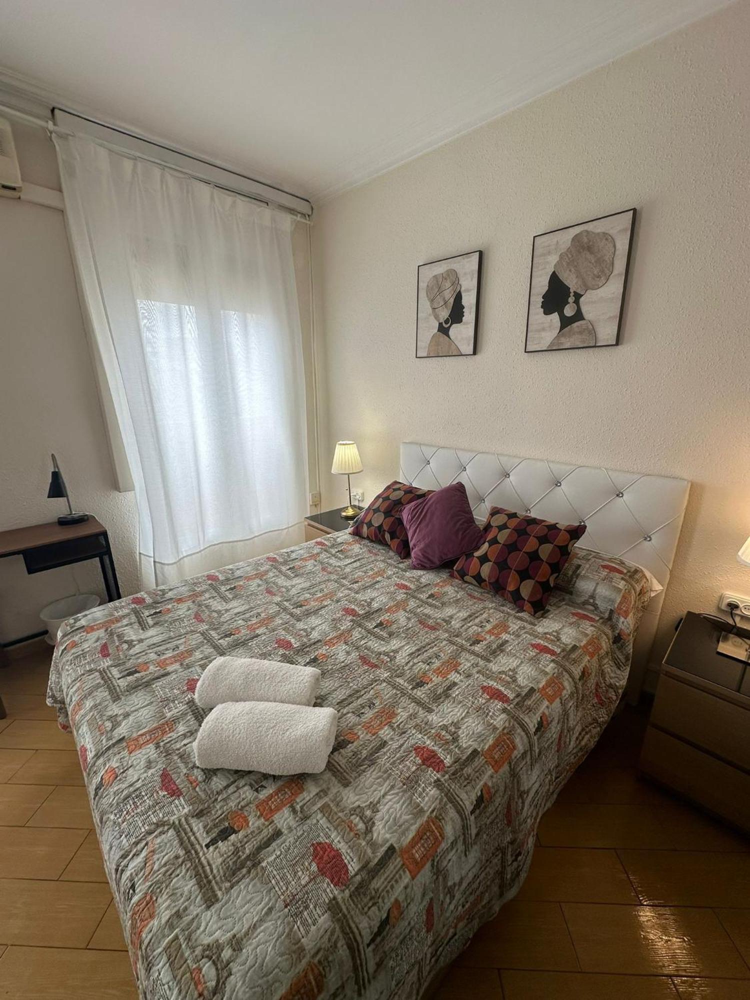 Rooms Nueva Valencia Barcelona Eksteriør bilde