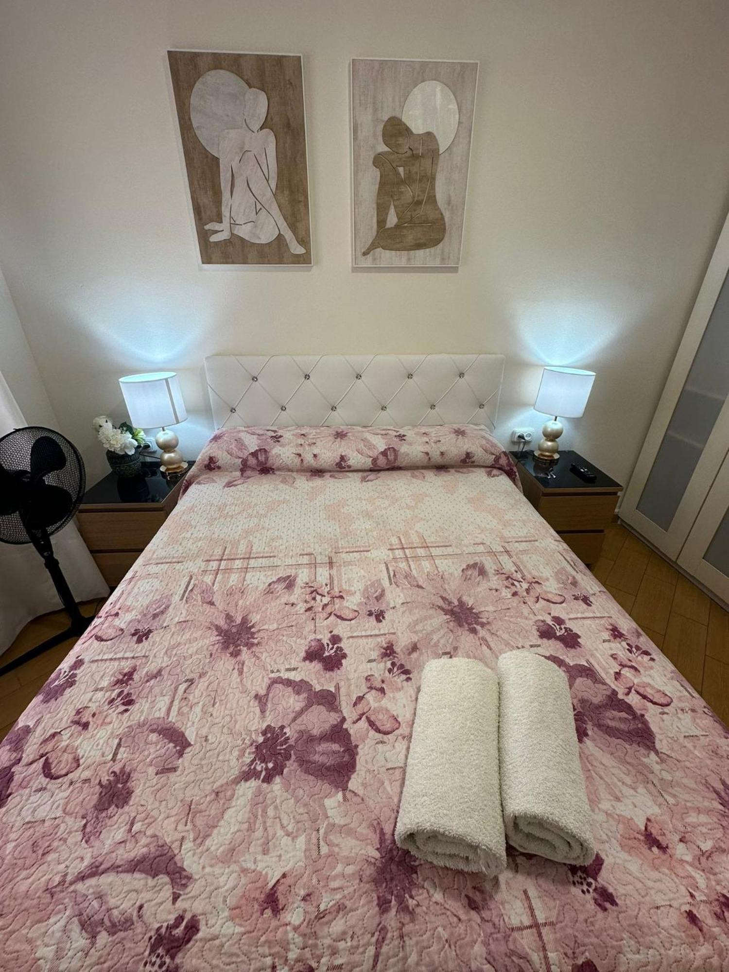 Rooms Nueva Valencia Barcelona Eksteriør bilde